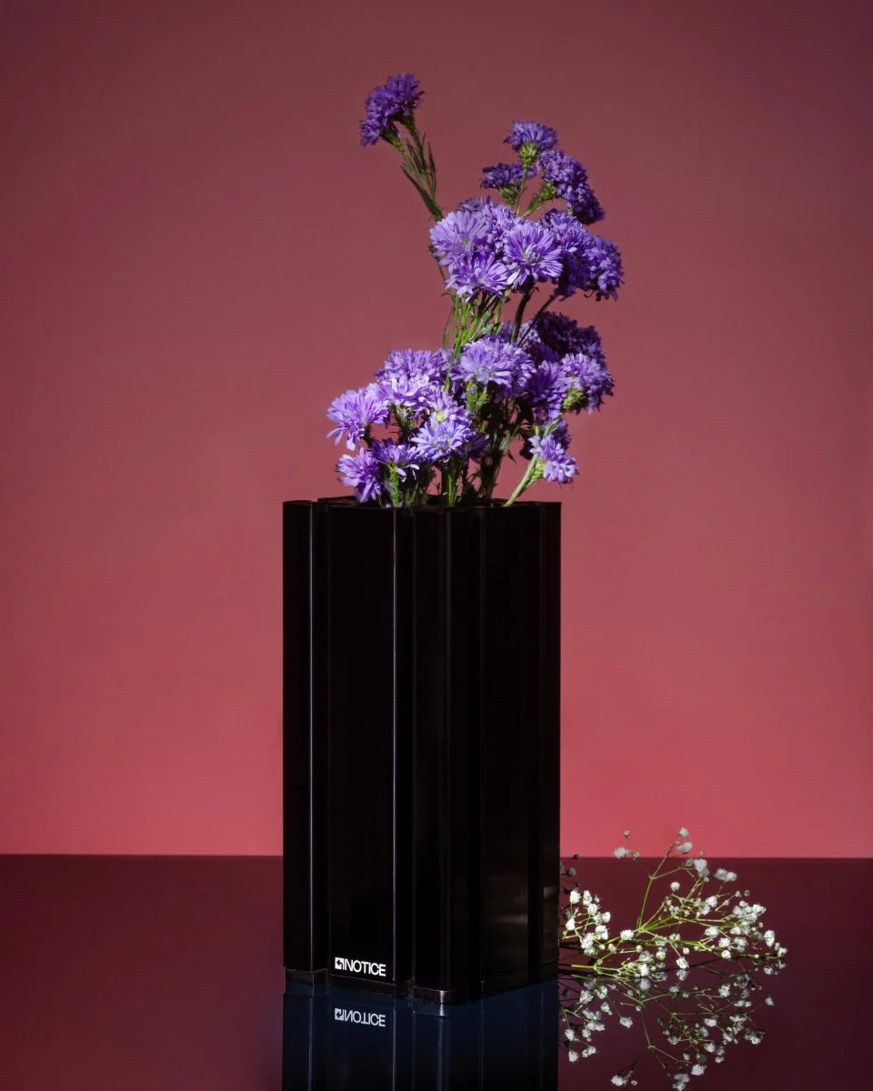 EXTRUSION VASE - BLACK - Image 6