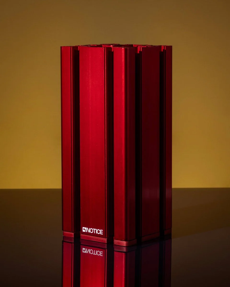 EXTRUSION VASE - RED - Image 4