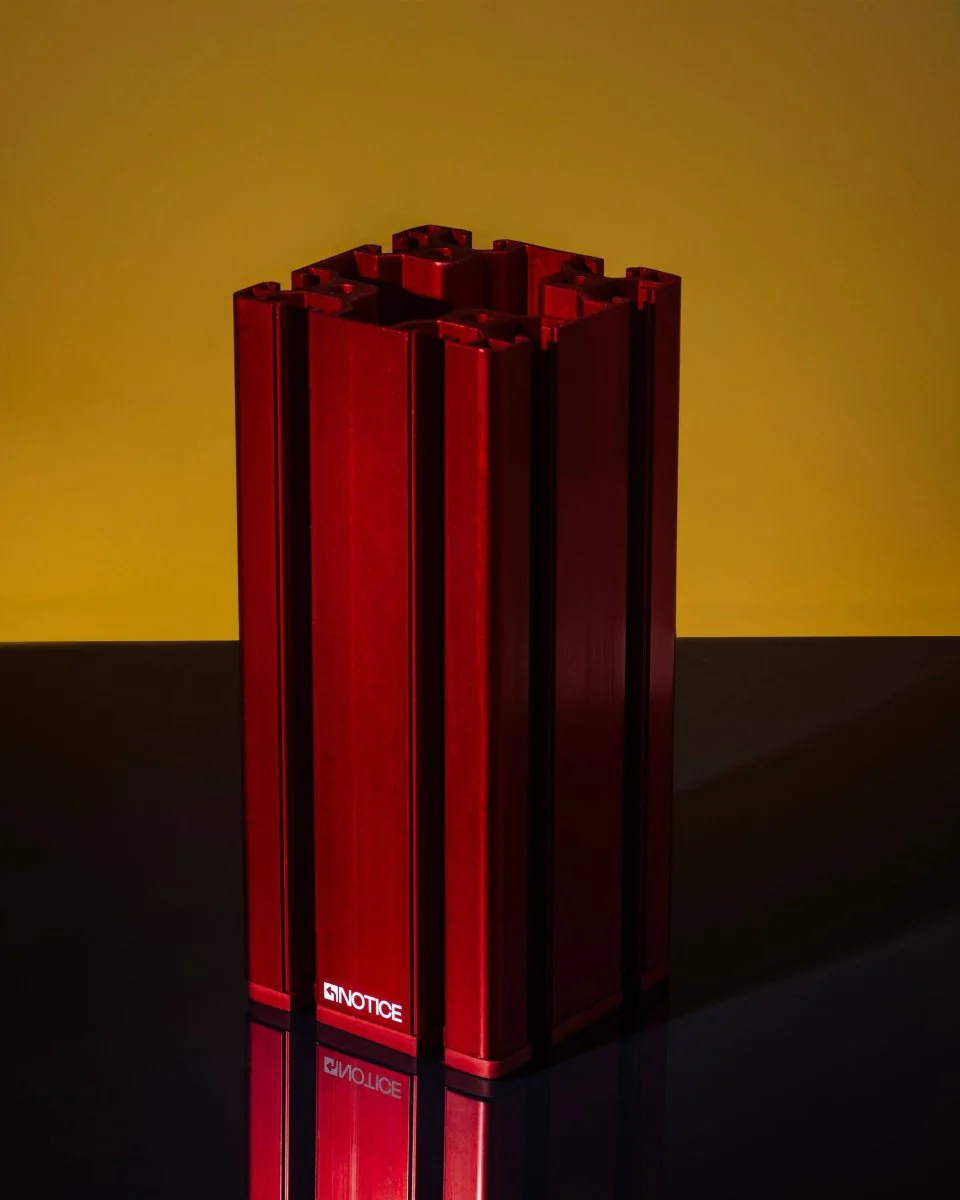 EXTRUSION VASE - RED - Image 5