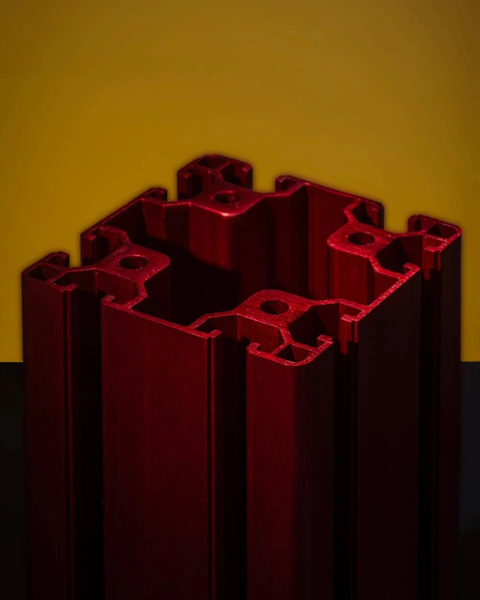 EXTRUSION VASE - RED - Image 6