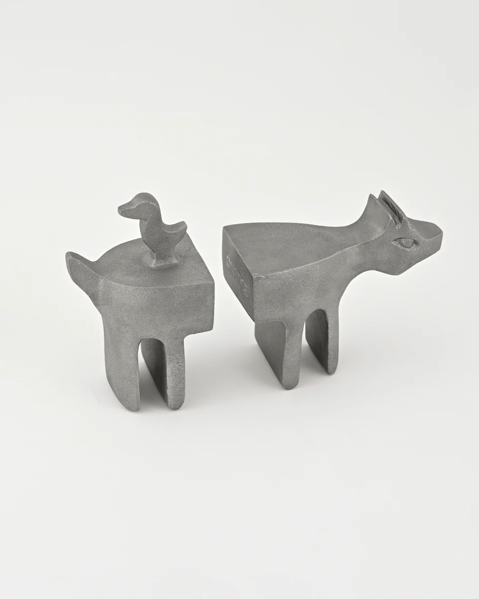 HOUND BOOK ENDS - Image 5