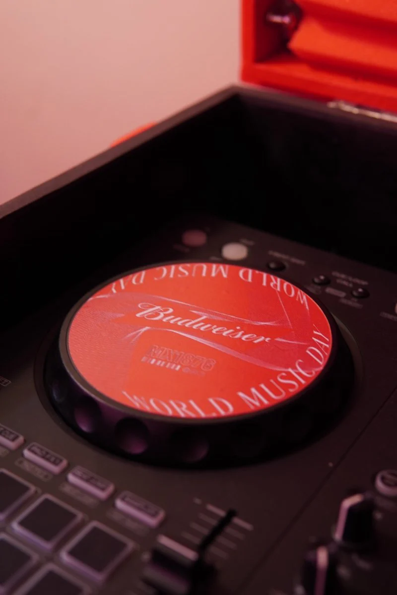 MX1876 - budweiser X notice - Image 10